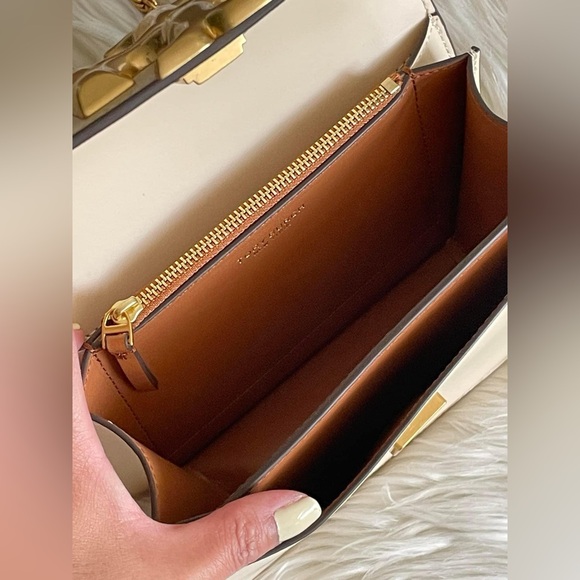 73589 - Tory Burch Eleanor Small Convertible Shoulder Bag - Picture 10 of 15